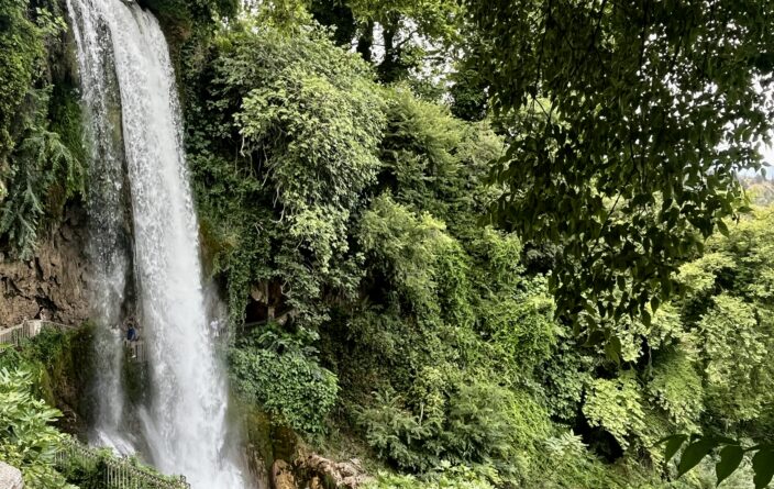70 m Wasserfall in Edessa